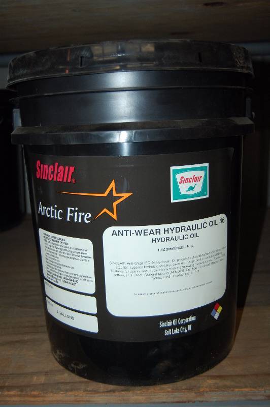 lot 1507 image: Five Gallons Bucket of Hydarulic Oil 48