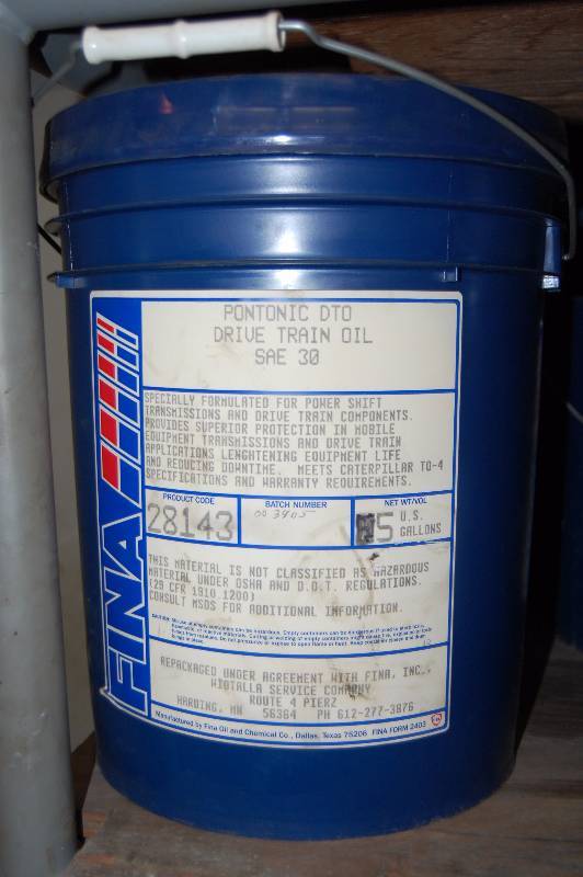 lot 1518 image: Five Gallons Bucket of Pontonic DTO Drive Train Oil SAE-30