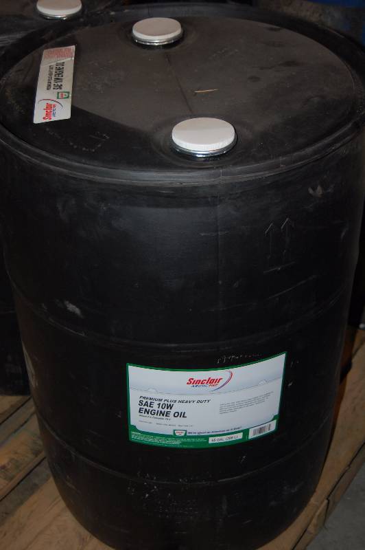 lot 1695 image: 55 Gallon Drum of Premium Plus Heavy Duty SAE 10W Engine Oil