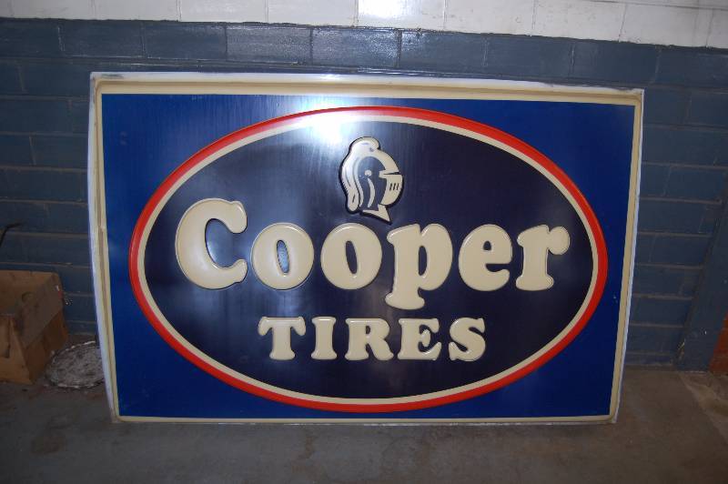 lot 1727 image: Large Cooper Tire Sign