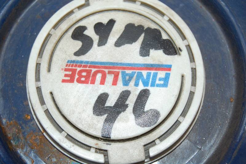 lot 1681 image: 5 Gallon Bucket of Synolan 1000 46