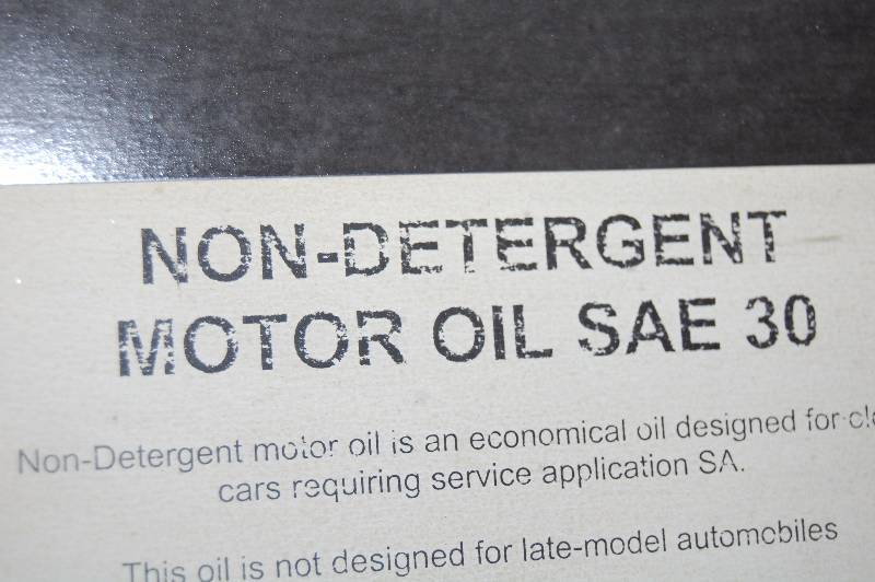lot 1700 image: 55 Gallon Drum of Non-Detergent Motor Oil SAE 30