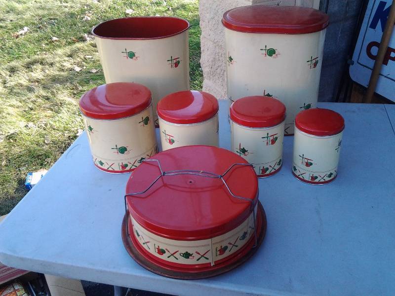 lot 11 image: Vintage Metal Set Of 4 Piece Canister Set & Cake Carrier, 2-Trash Cans