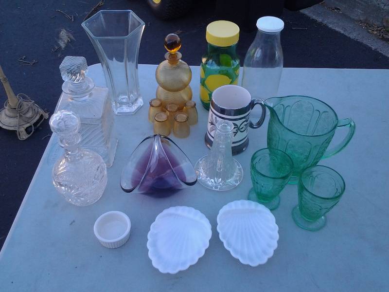 lot 28 image: Decanters, Depression Glass Ware & Other