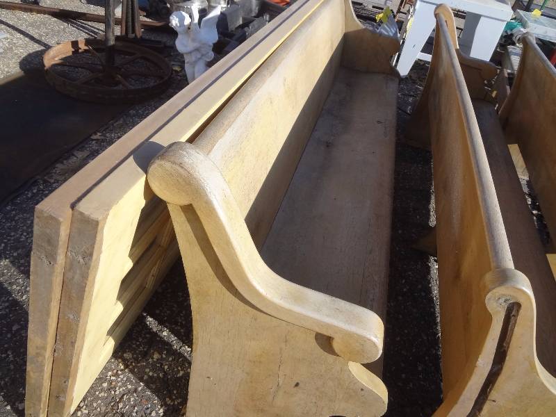 lot 10 image: Old Oak Church Pew