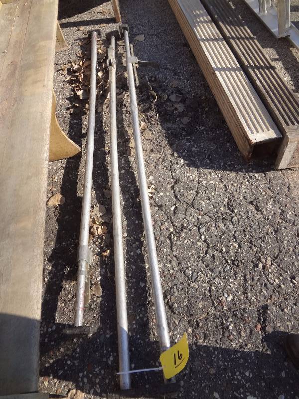 lot 16 image: Semi Trailer Box Thingys