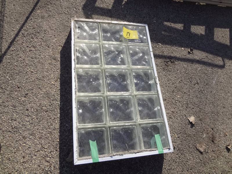 lot 19 image: Glass Block Window