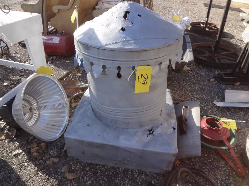 lot 29 image: Barn Vent