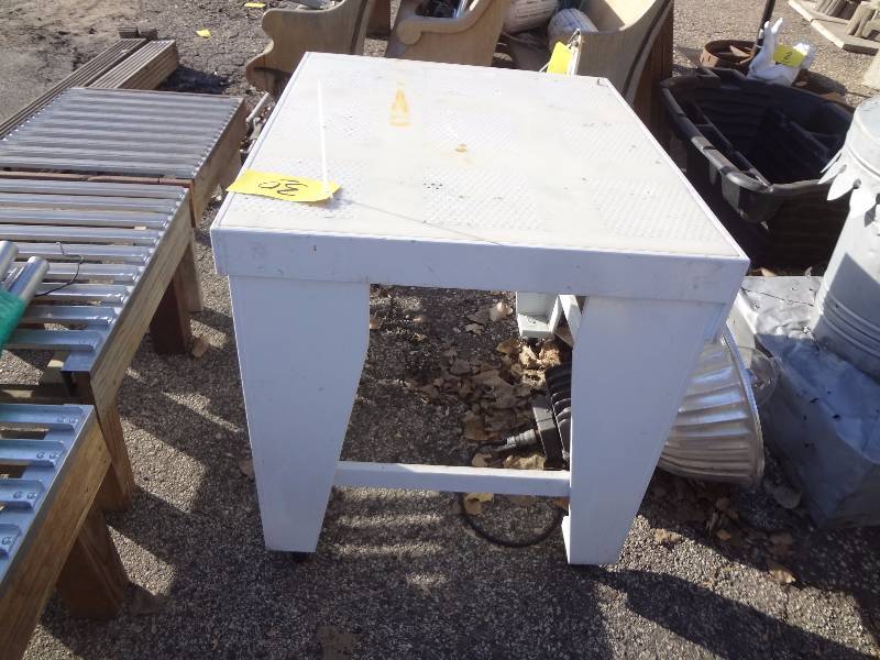lot 30 image: White Plastic Table on Casters