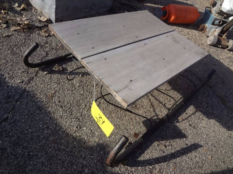 lot 34 image: SledPlant stand