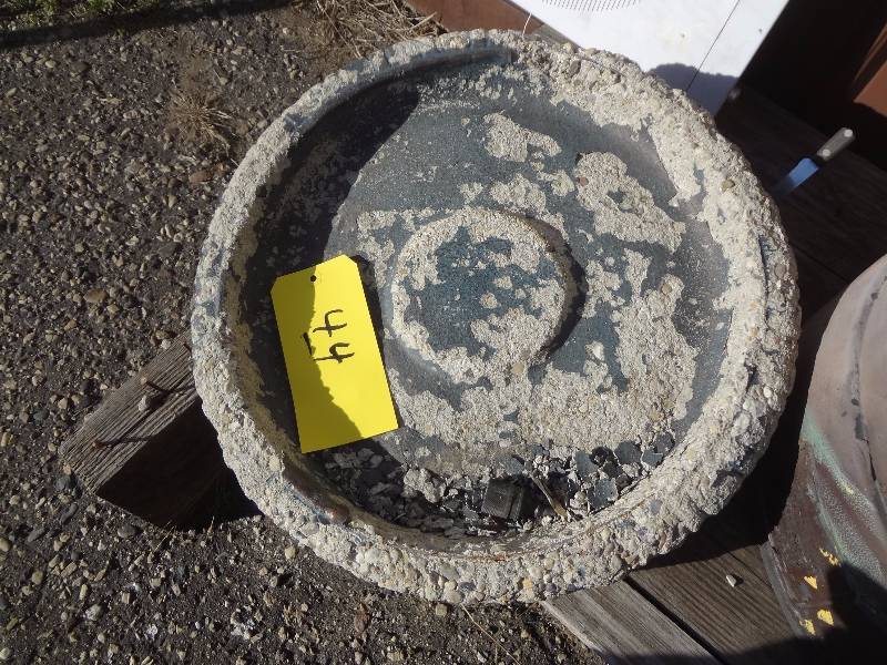 lot 44 image: Concrete Bird Bath, no stand