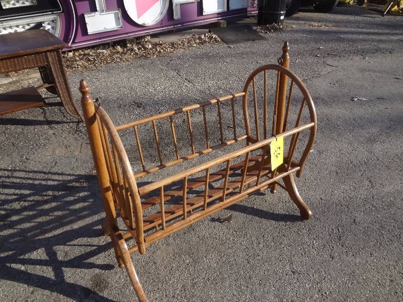 lot 56 image: Cradle