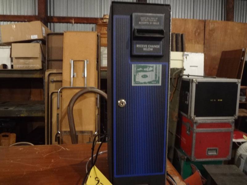 lot 93 image: Bill Changer