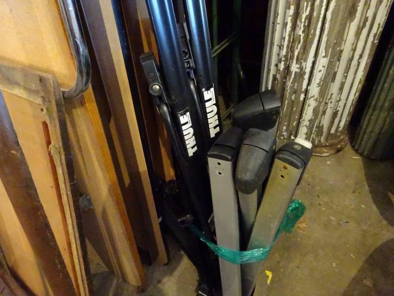lot 122 image: Thule Roof Rack