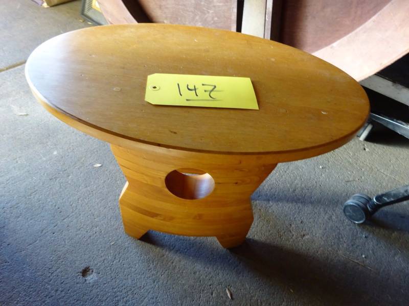 lot 147 image: Oval Base Small Wood Table