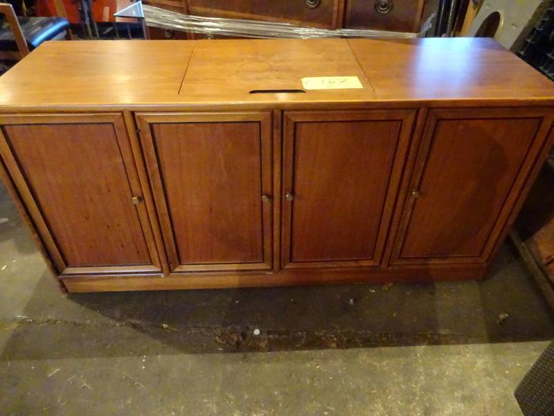 lot 167 image: Cool Old Stereo