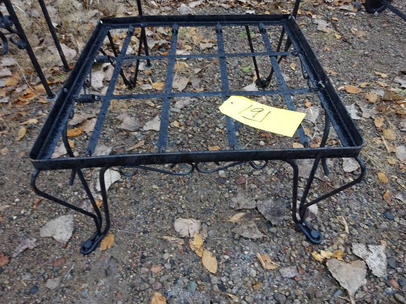lot 191 image: Wrought Ottoman base