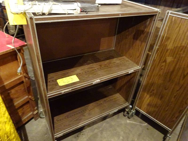 lot 223 image: Shelf