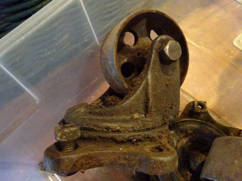 lot 354 image: 3 Large old Metal Casters