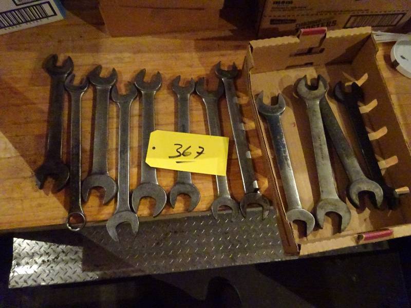 lot 367 image: Lot of Wrenches