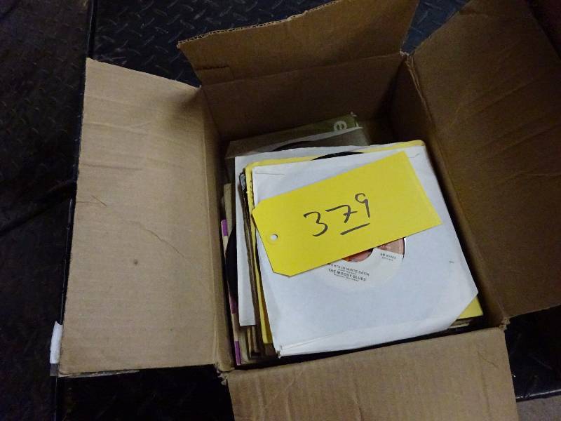 lot 379 image: Lot of 45s