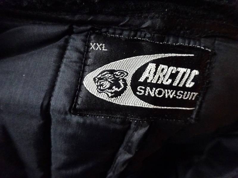 lot 391 image: NHLTackla Breezers, Vintage Artic Cat Suit, snosuit
