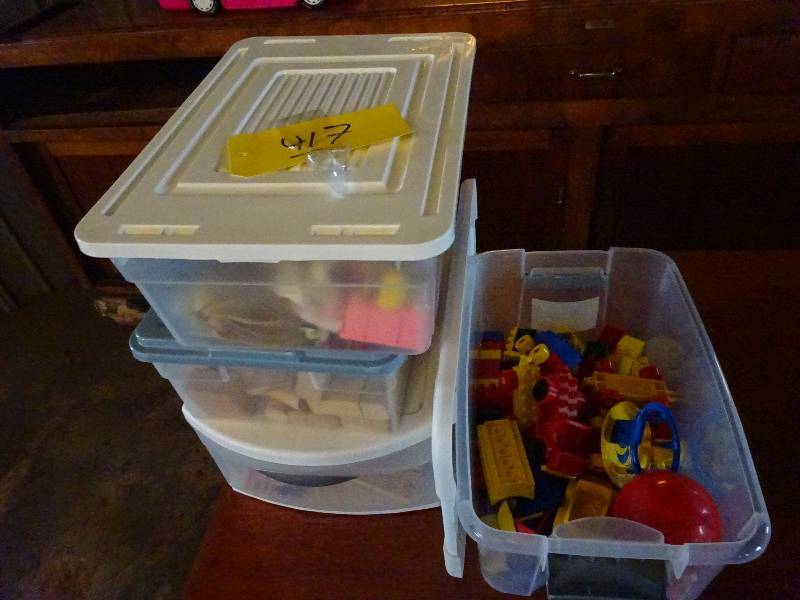 lot 417 image: Toys