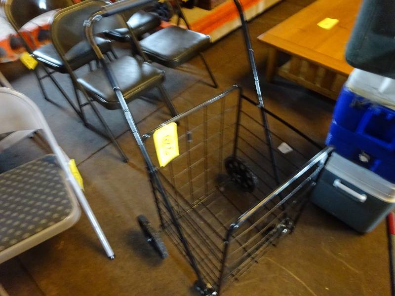lot 426 image: Collapsible Grocery Cart