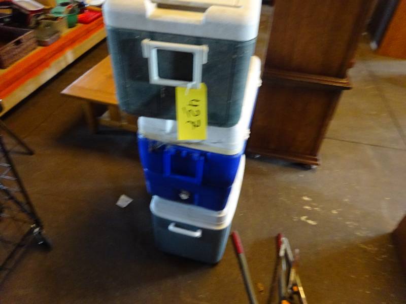 lot 427 image: 3 Coolers