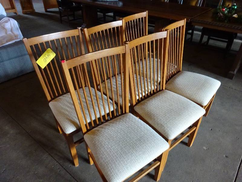 lot 440 image: Spindle Back Oak Chairs