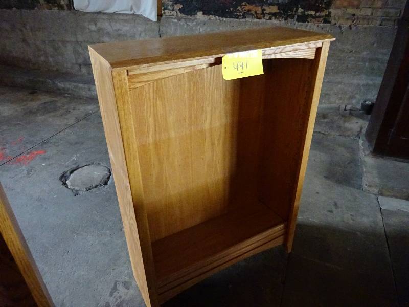 lot 441 image: Small Bookcase