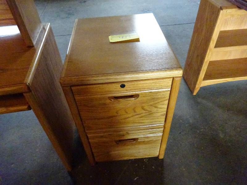 lot 444 image: Wooden 2 Drawer