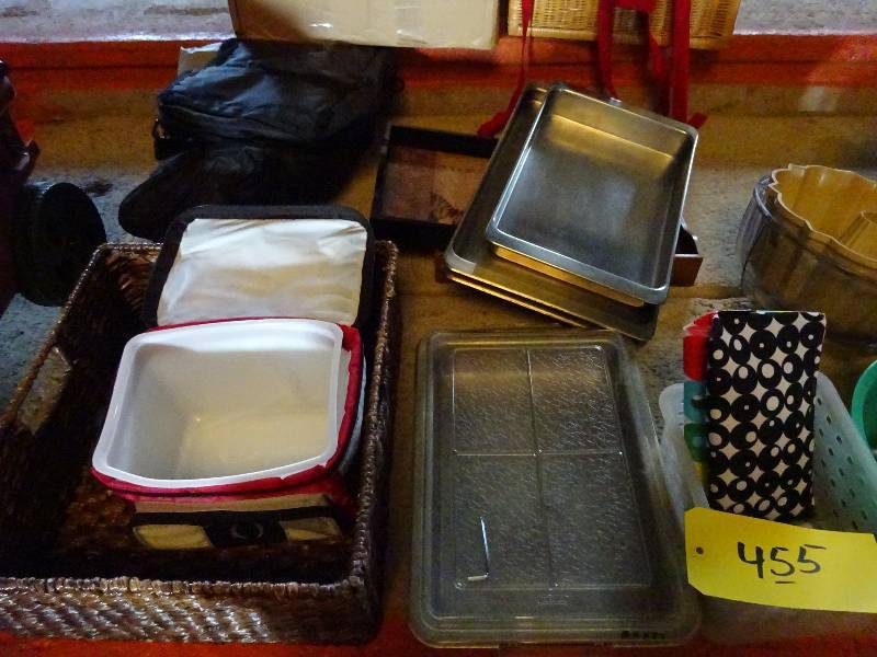 lot 455 image: Kitchen StuffLinens