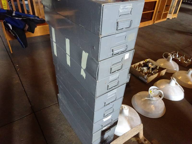 lot 459 image: 10 Metal Saf-T-Stack Drawers