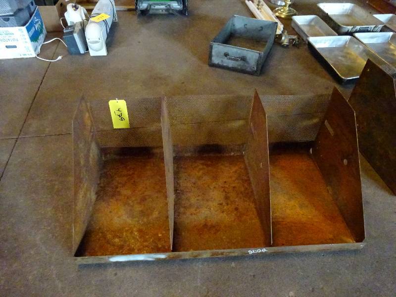 lot 479 image: Metal Mesh Backed Bin