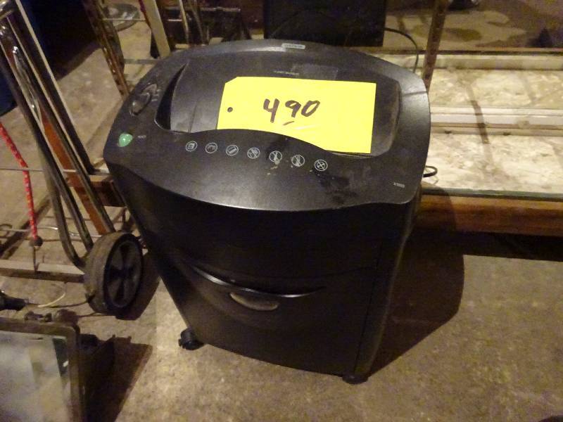 lot 490 image: Shredder