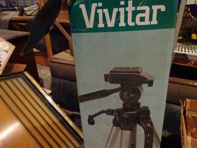 lot 495 image: Tripod