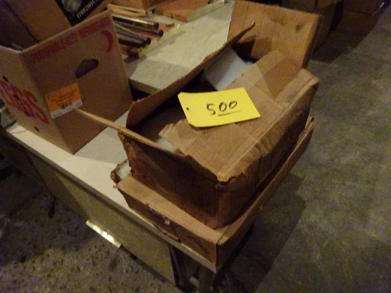 lot 500 image: Lot of Plastic BagsSheaths