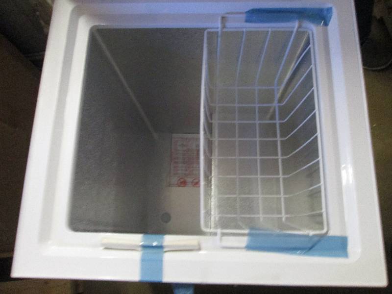 igloo 3.5 cubic foot chest freezer...