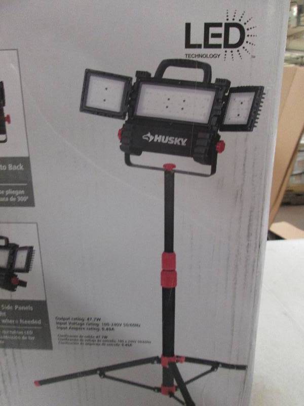 Husky 2500 lumen multi directional ...