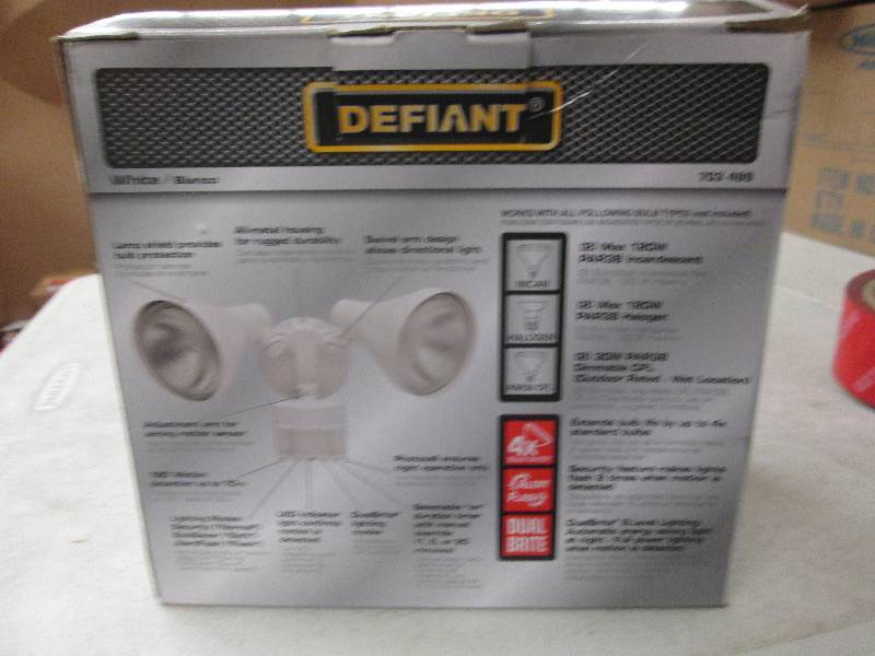 Defiant motion security light open ...