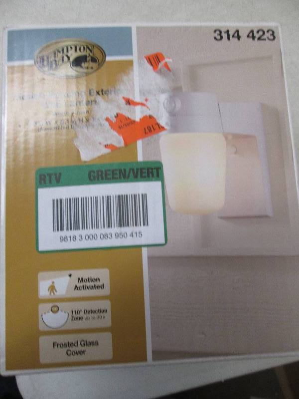 Hampton Bay motion sensing wall lan...