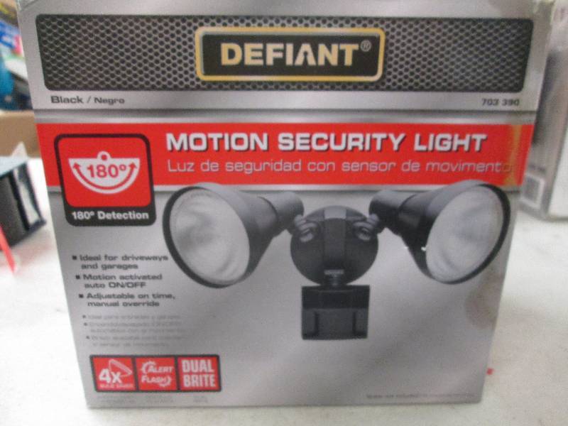 Defiant motion security light open ...
