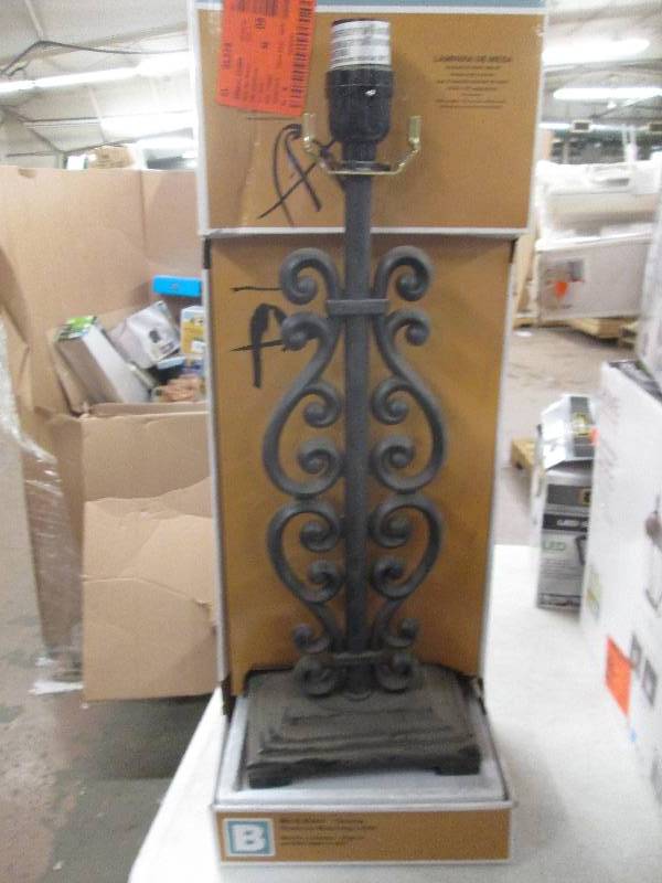 Hampton Bay table lamp open box ...