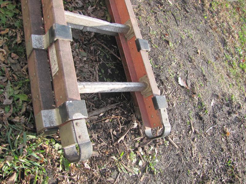 Fiberglass Extension Ladder