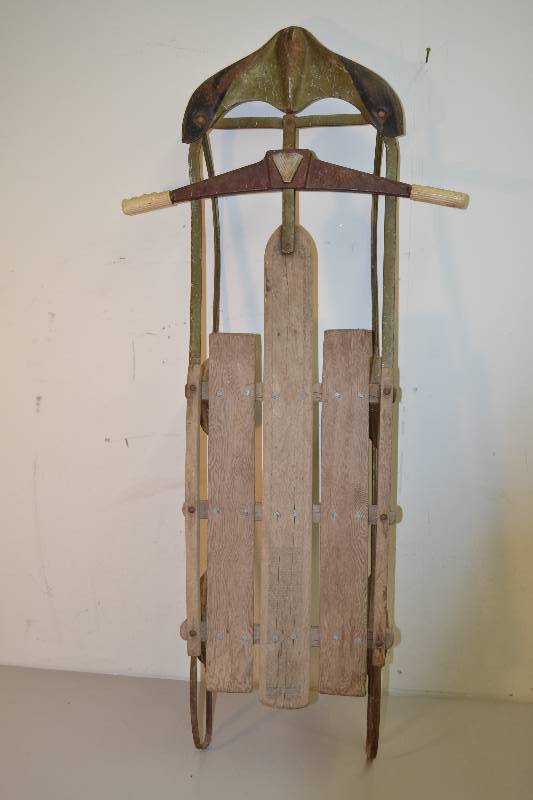 lot 87 image: Vintage Sled