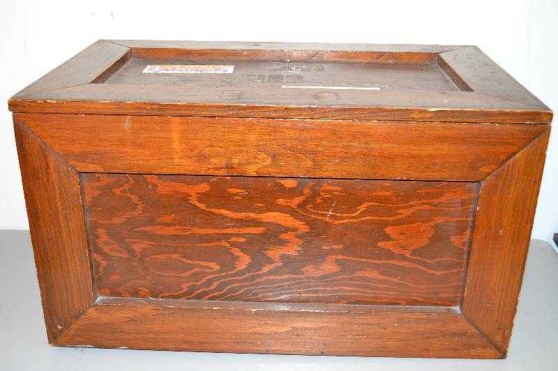 lot 93 image: Trunk