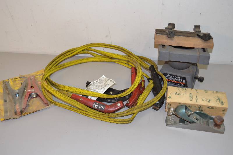 lot 112 image: Garage Items