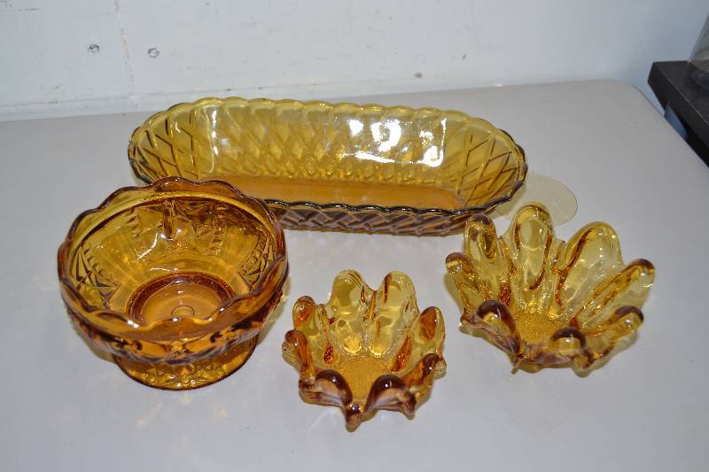 lot 133 image: Amber Glass