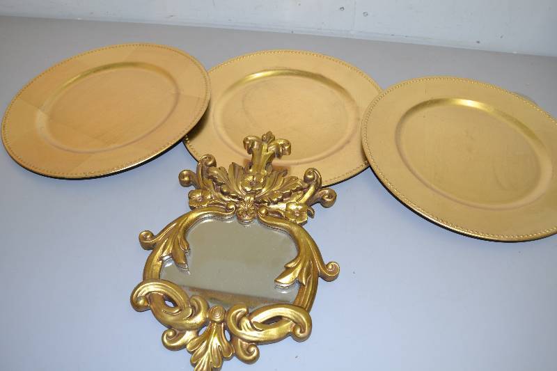 lot 143 image: Decorations